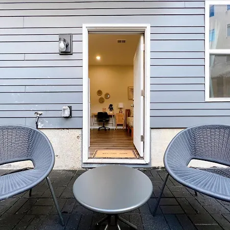Stay At Luna On Ridge Ave Philadelphia Exterior photo